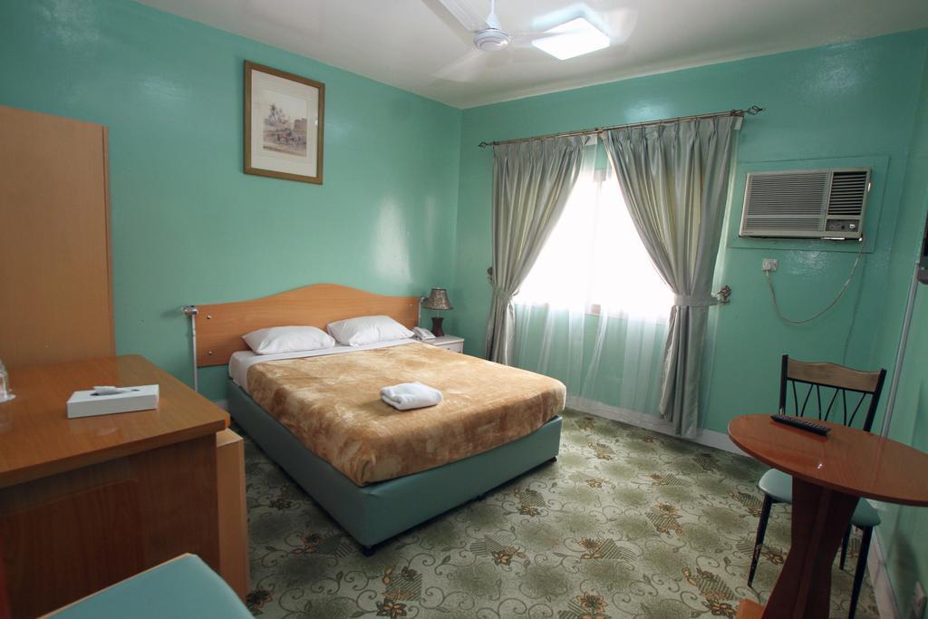 Zaineast Hotel Dubai Room photo